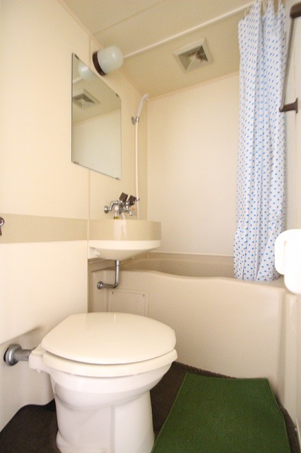 バス・シャワールーム　同物件、別号室のものです。