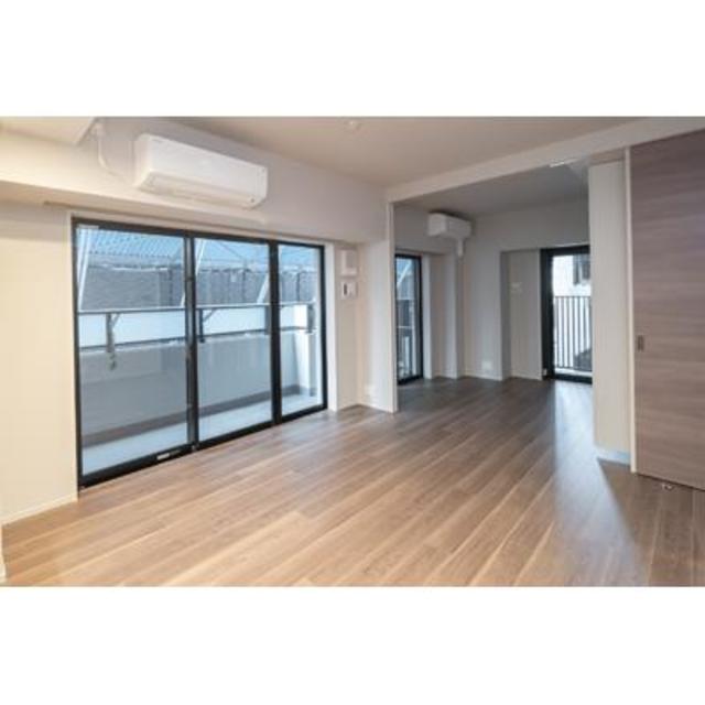 居室・リビング　内観※別部屋参考写真