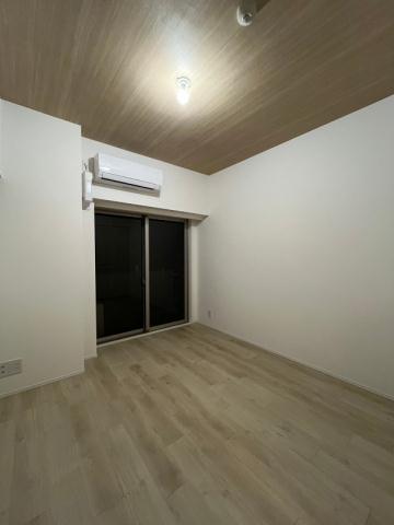 居室・リビング　※別部屋の参考写真です。