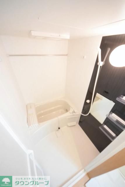 バス・シャワールーム　浴室乾燥機付いてます