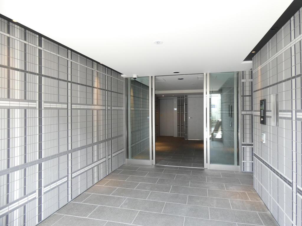 エントランス　エントランス