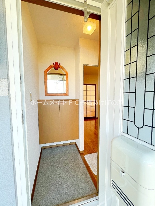玄関　同型別部屋写真