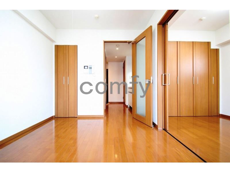 居室・リビング　ダイニングとしても使える洋室４．５帖