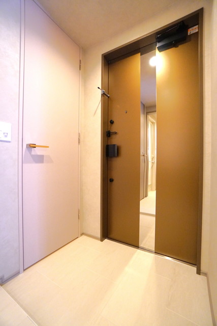 玄関　※写真は同タイプ住戸です。