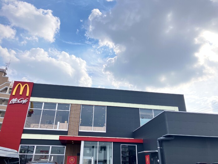 バス・シャワールーム　マクドナルド諸岡店（734m）