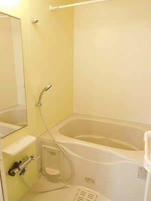 バス・シャワールーム　お風呂で日々の疲れを落としましょう