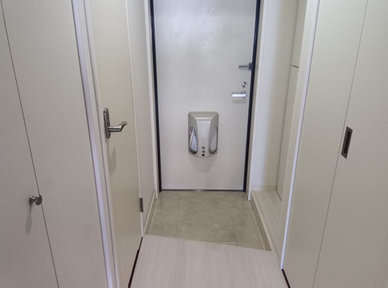 玄関　※掲載写真は同マンション別部屋参考写真となります