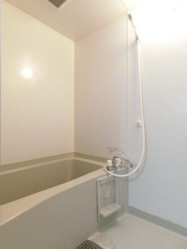 バス・シャワールーム　図面と現状に相違がある場合には現状を優先