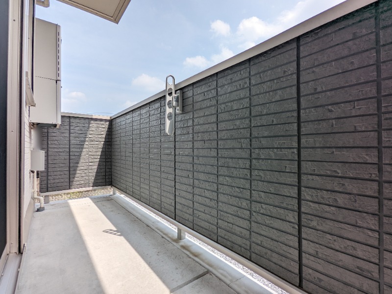 バルコニー　図面と現状に相違がある場合には現状を優先