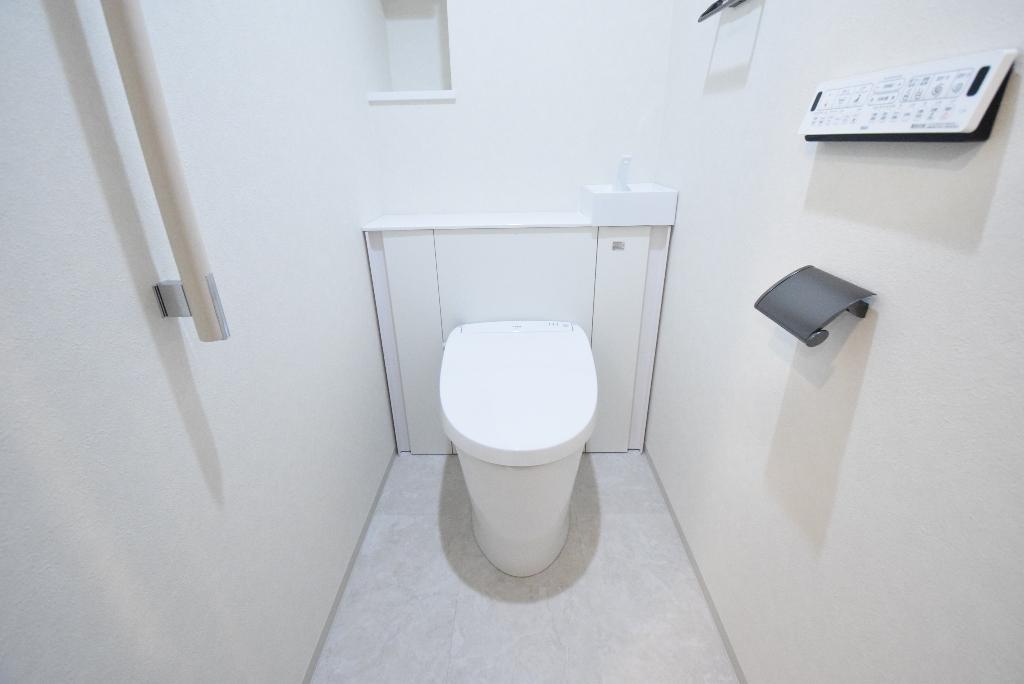 トイレ　シャワー付トイレ