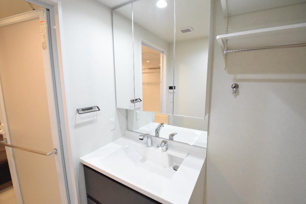 洗面設備　洗髪洗面化粧台