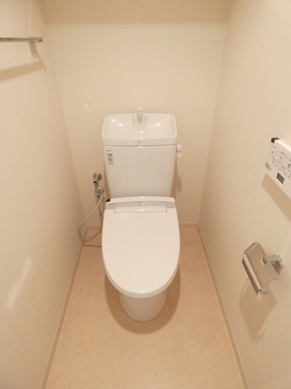 トイレ　図面と現状に相違がある場合には現状を優先