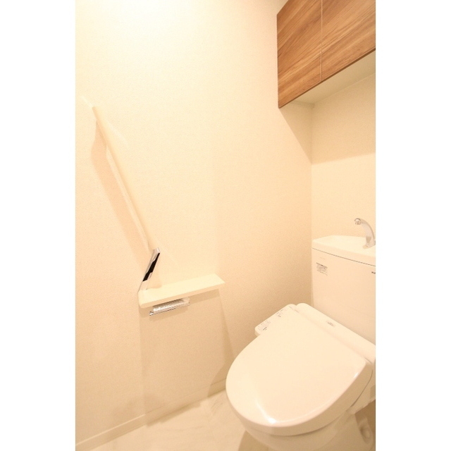 トイレ　温水洗浄便座付のトイレ♪