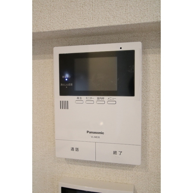 セキュリティ　来客時に安心のモニター付インターホンです♪