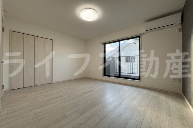 居室・リビング　居間です