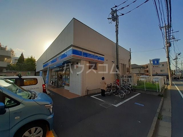 コンビニ　ローソン 練馬春日町二丁目店（コンビニ）まで698m