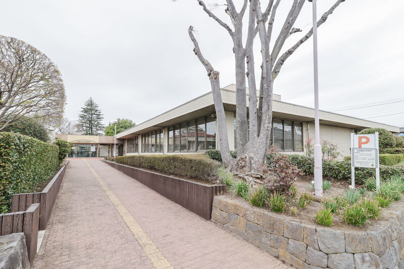 図書館　伊勢崎市境図書館（図書館）まで1075m