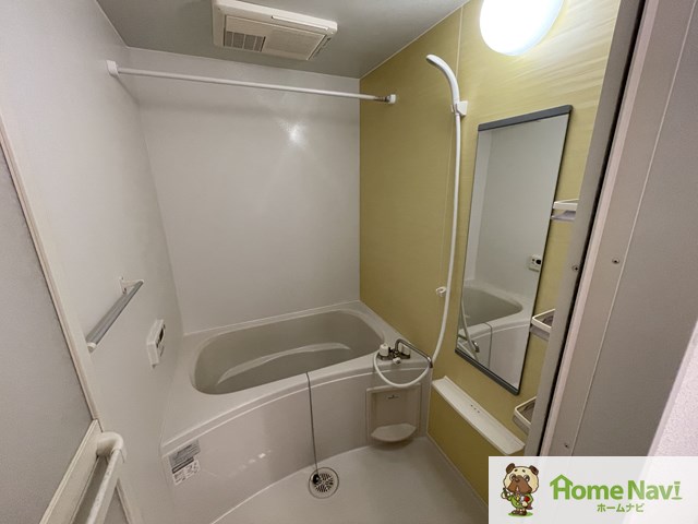 バス・シャワールーム　浴室乾燥機・追い焚き付きのお風呂