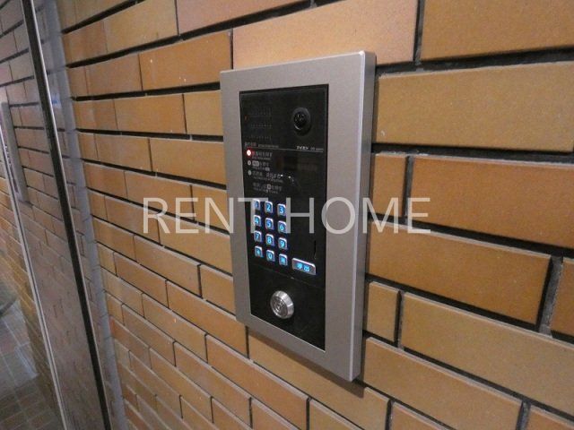 エントランス　オートロック完備