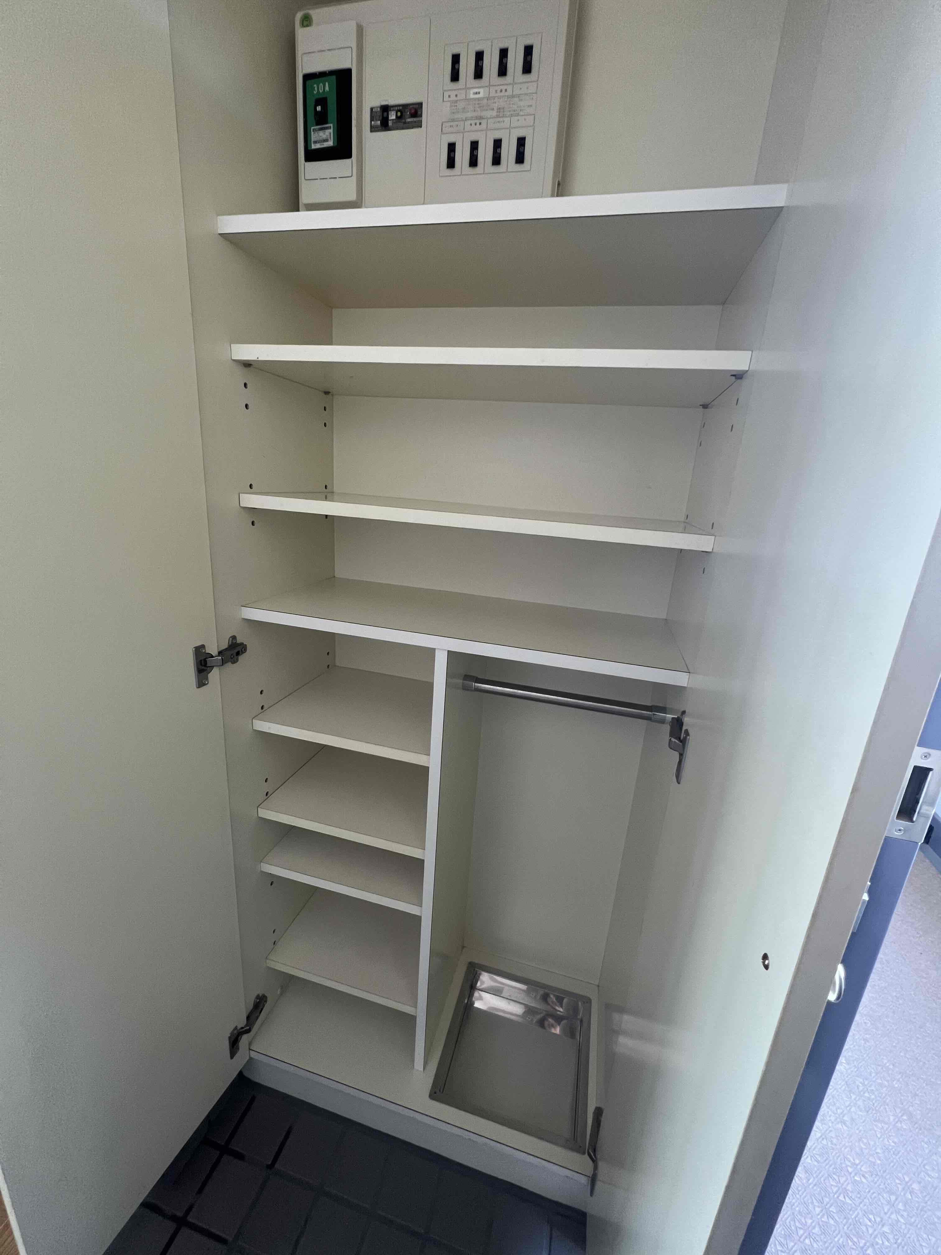 その他設備　靴箱