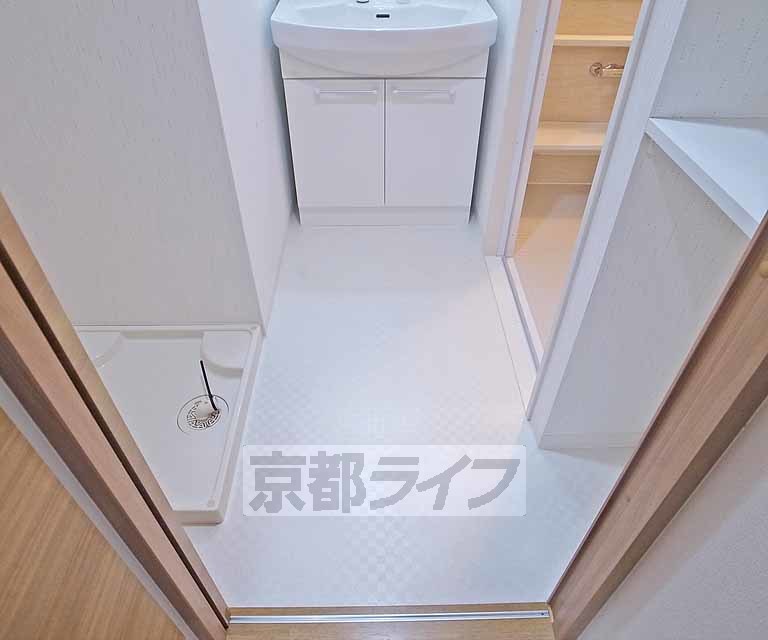 洗面設備　脱衣所です。