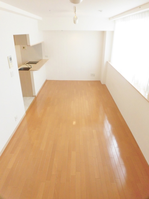 居室・リビング　前回募集時の写真です。