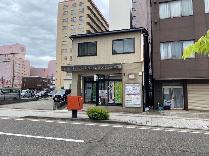 郵便局　新潟礎町郵便局（郵便局）まで573m