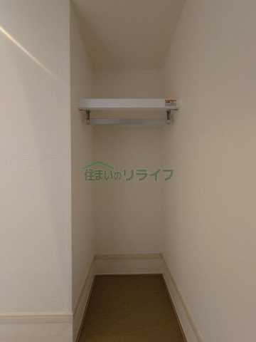 収納　グランエッグス新宿中井