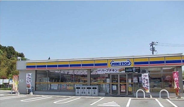 コンビニ　ミニストップ（コンビニ）まで1400m