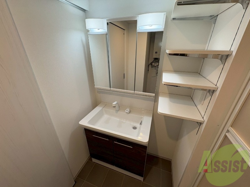 洗面設備　シャンプードレッサーで身支度もラクラクです！