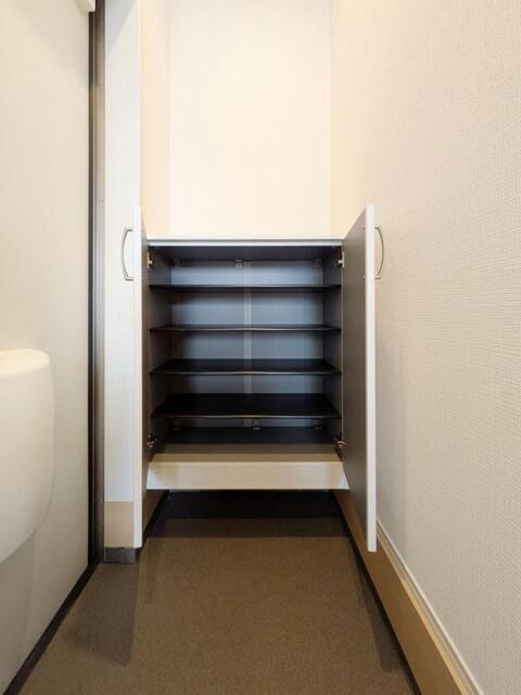 玄関　バルコニー