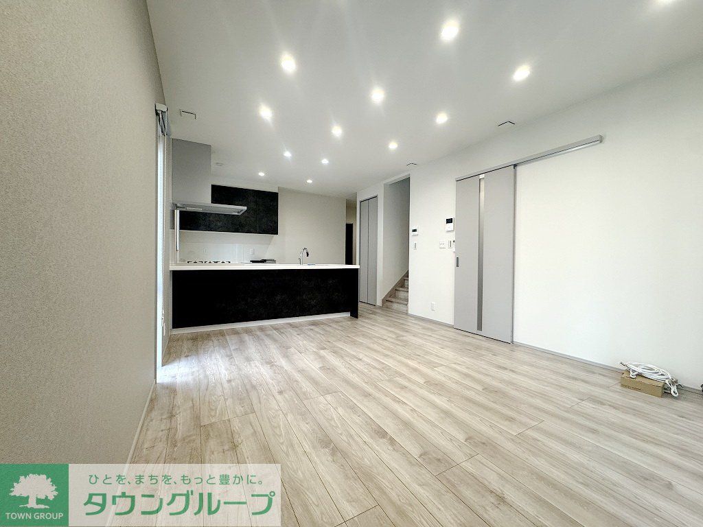 居室・リビング　駐車場