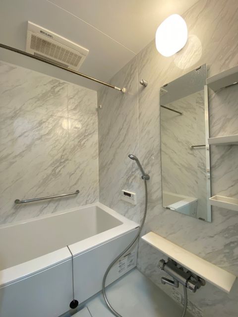 バス・シャワールーム