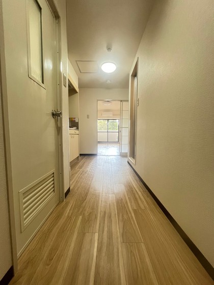 玄関　※ほかのお部屋の写真です。