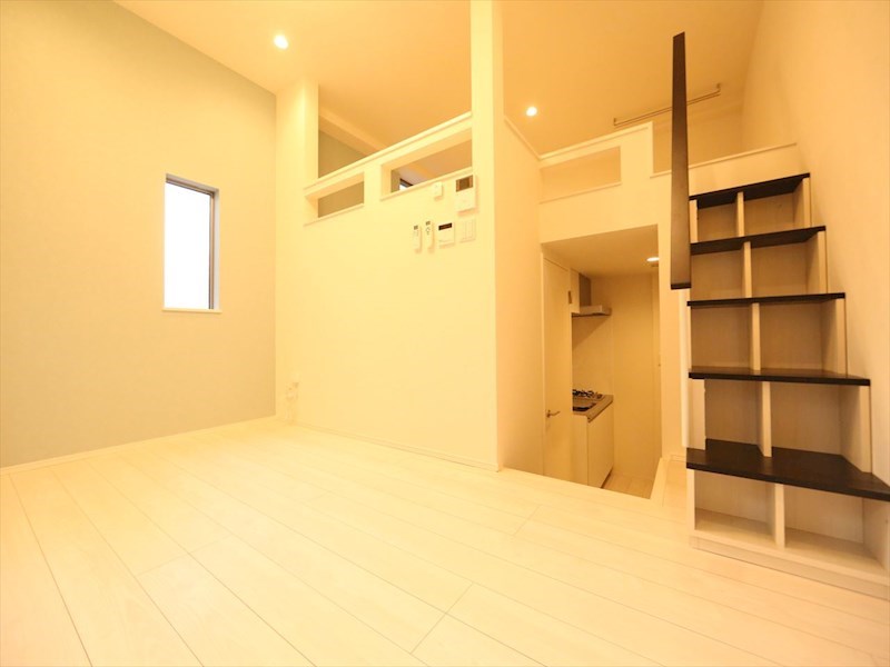 居室・リビング　洋室6.5帖　ロフト6.2帖（収納にも使えます）　同仕様写真