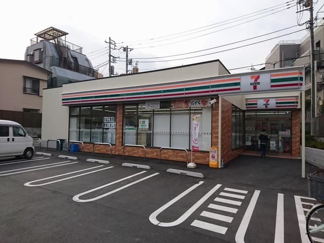 コンビニ　セブンイレブン（コンビニ）まで470m