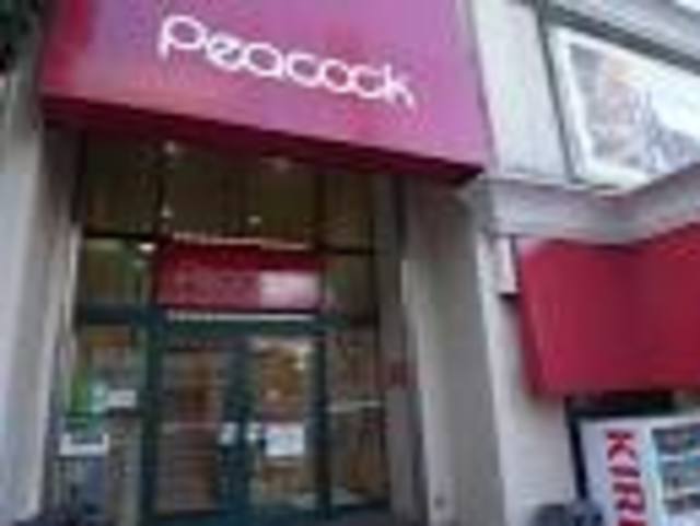 スーパー　ピーコックストア三田伊皿子店（スーパー）まで298m