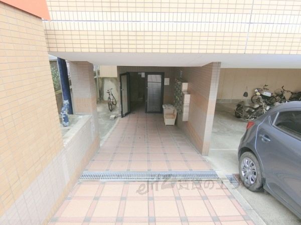 エントランス　エントランス