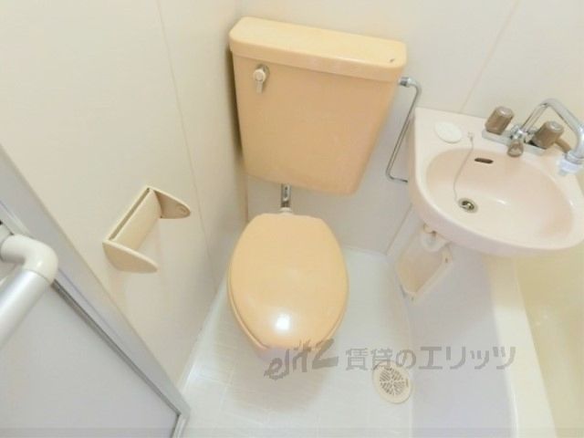 トイレ　トイレ