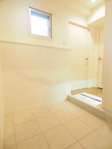 玄関　別部屋参考写真