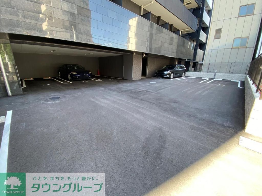 駐車場　駐車場