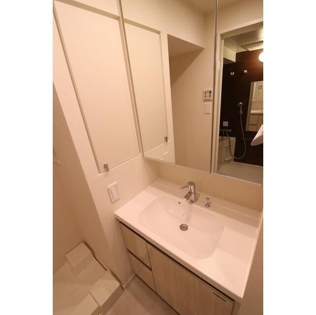 洗面設備　忙しい朝には欠かせない洗面所です