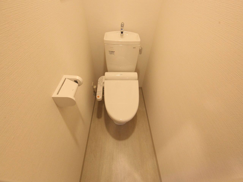 トイレ　温水洗浄暖房便座付トイレ
