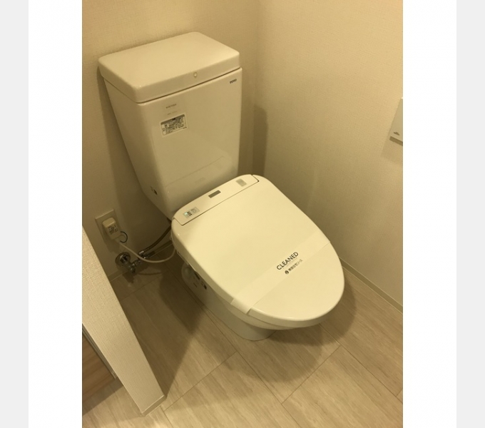 トイレ　別部屋参考写真です。