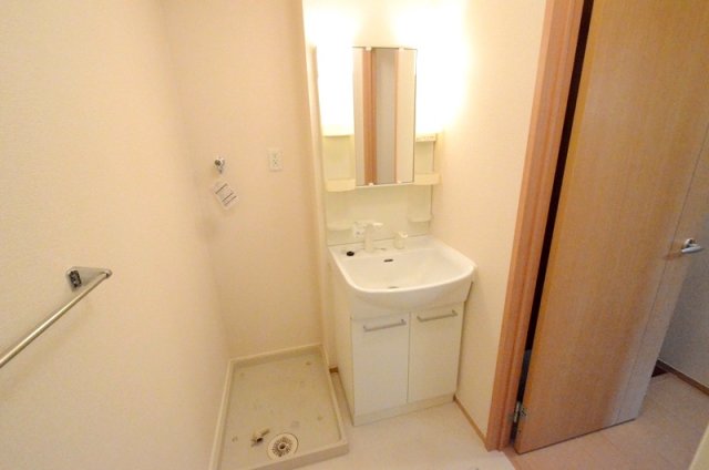 洗面設備　洗髪洗面化粧台付き♪