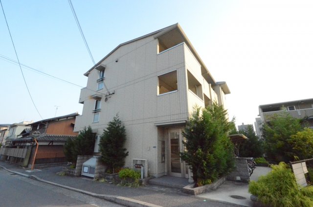 建物外観　安心のオートロック付き☆