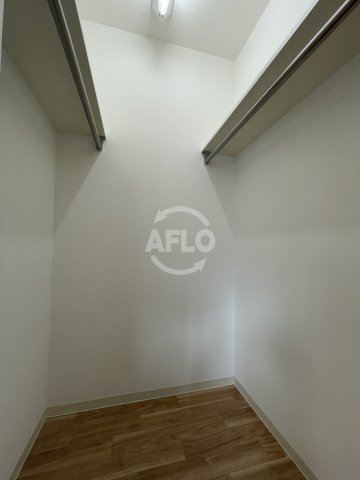 収納　靱公園プライマリーワン　ウォークインクローゼット