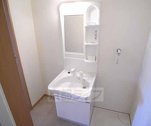 洗面設備　シャンプードレッサー付き