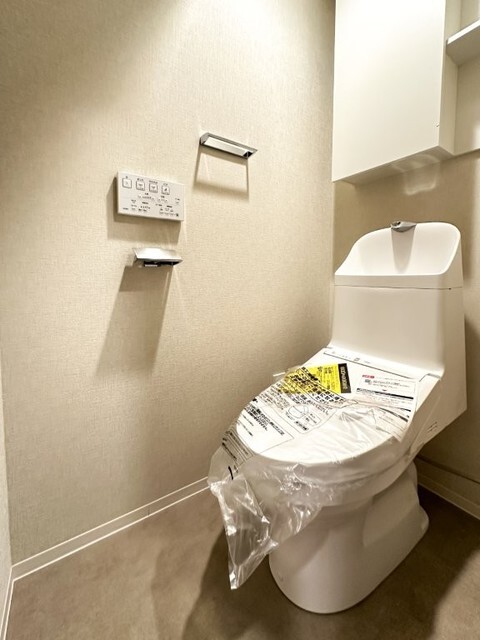 トイレ　※写真は同タイプ住戸です。