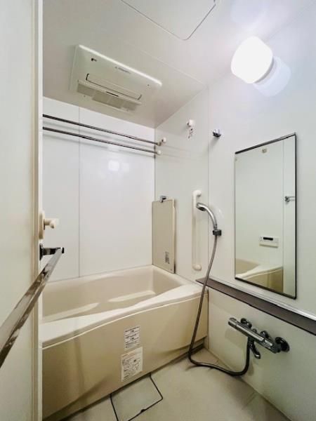 バス・シャワールーム　※同タイプ部屋画像参照